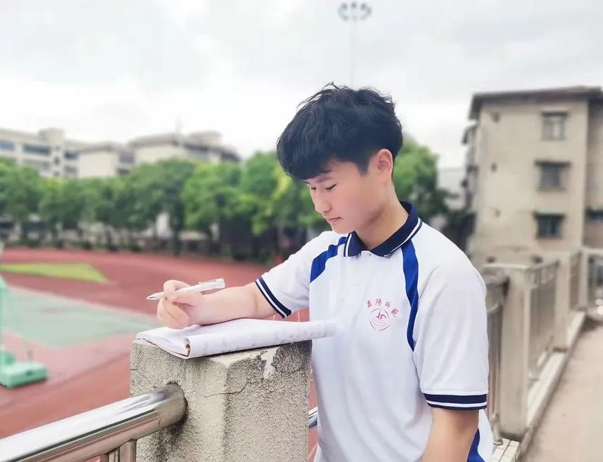 1651027289285407.jpg 吴1.jpg